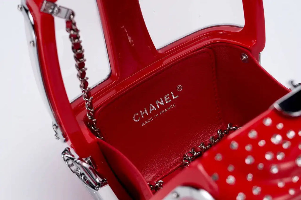 Chanel Resort 2019 Ski Gondola Turquoise Runway Swarovski Minaudi¨¨re Bag AS1200 Red