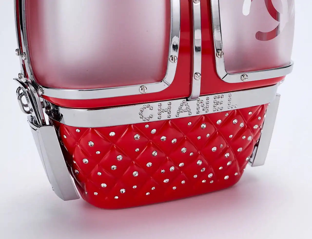 Chanel Resort 2019 Ski Gondola Turquoise Runway Swarovski Minaudi¨¨re Bag AS1200 Red