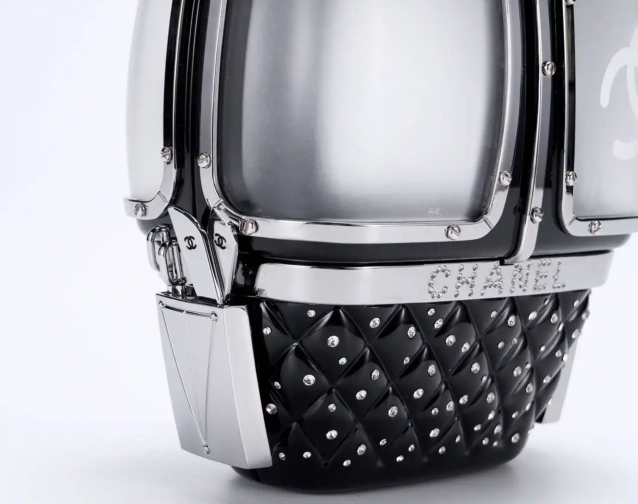 Chanel Resort 2019 Ski Gondola Turquoise Runway Swarovski Minaudi¨¨re Bag AS1200 Black