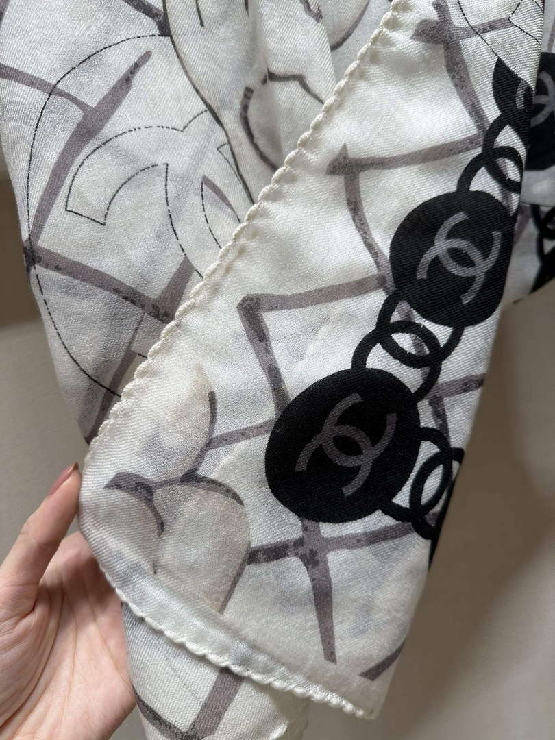 Chanel Scarves Fashion Scarf CC46236