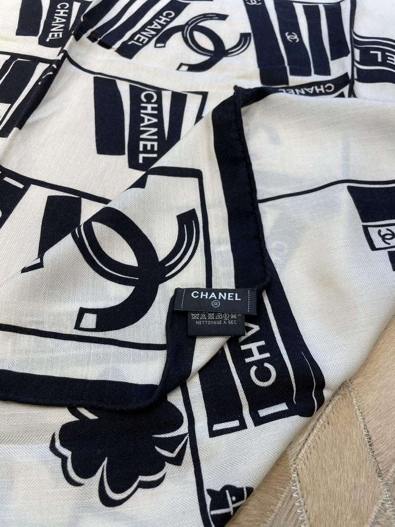 Chanel Scarves Fashion Scarf CC46237