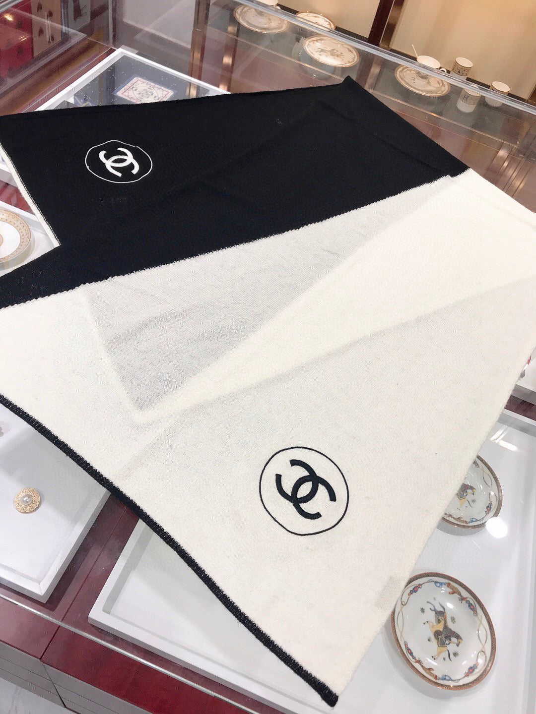 Chanel AA7401 Scarves Wholesale Chanel Scarf Cashmere C60610 - Default Title - View 1