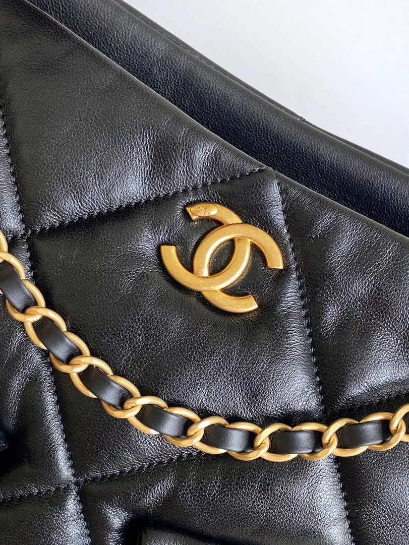 Chanel Shopping Bag 25K Lambskin AS5740 Black