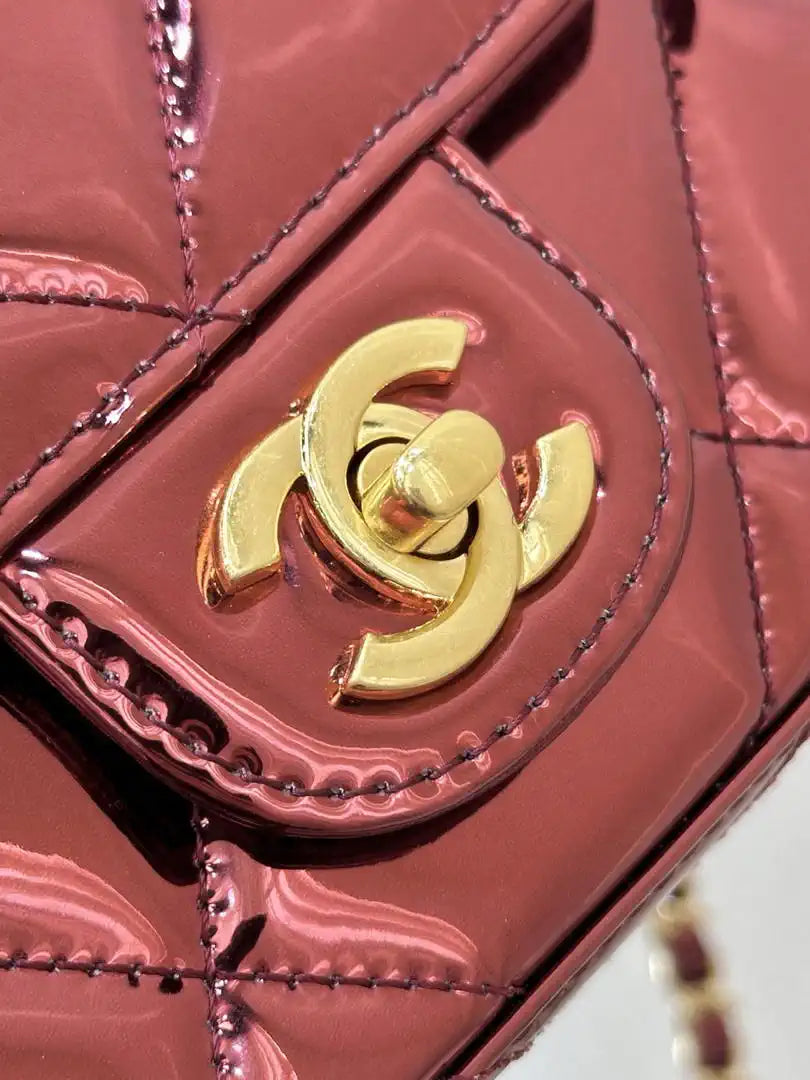 Chanel Small Clutch with Chain  Mirror Calfskin & Gold-Tone Metal  AP4892 Red