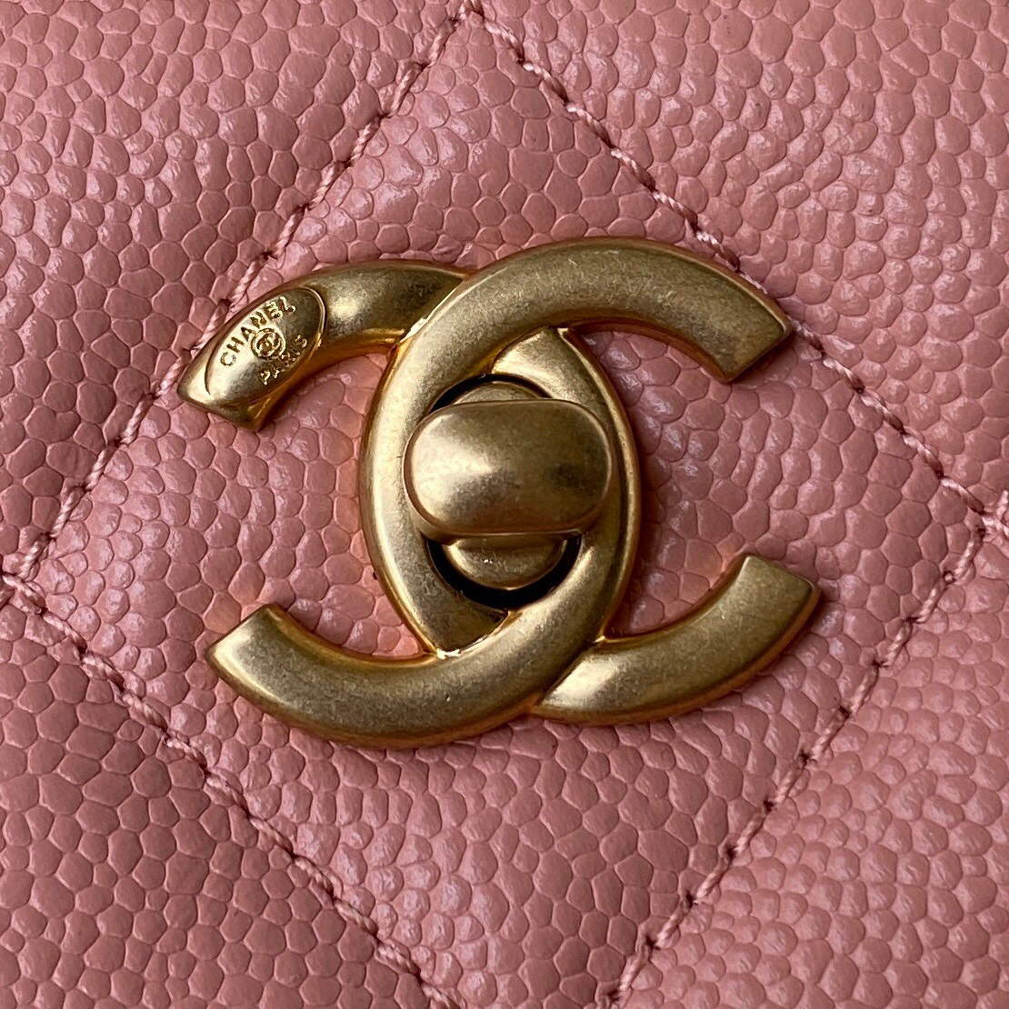Chanel Small Hobo Bag Grained Calfskin Gold AS3223 Pink