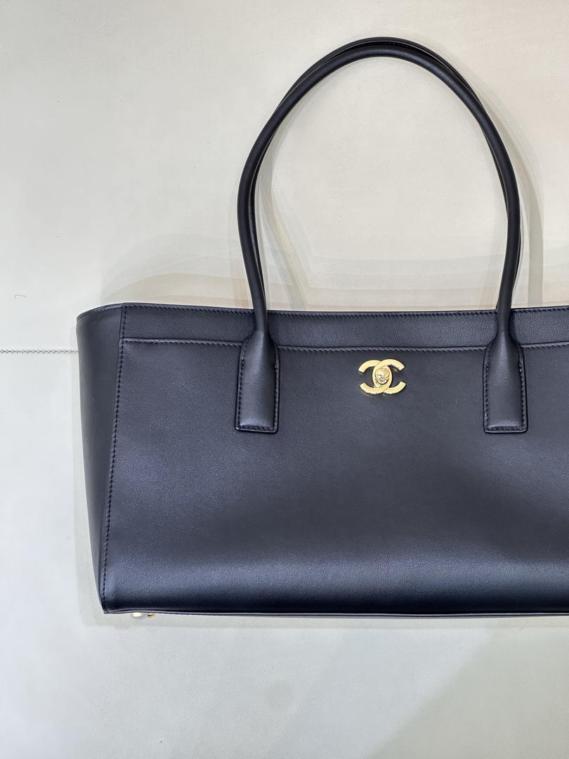 Chanel Small Shopping Bag Calfskin & Gold-Tone Metal AS6243 Black