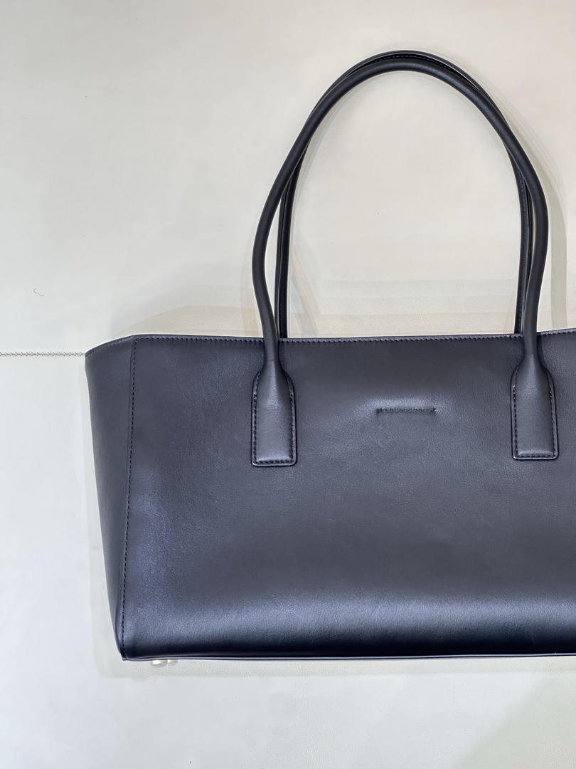 Chanel Small Shopping Bag Calfskin & Gold-Tone Metal AS6243 Black