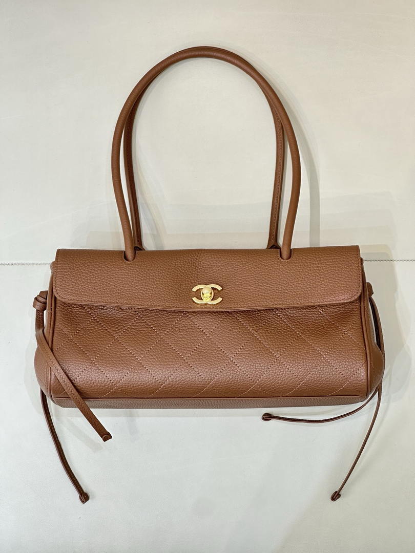 Chanel Small shopping bag Grained calfskin & gold-tone metal AS6288 Brown