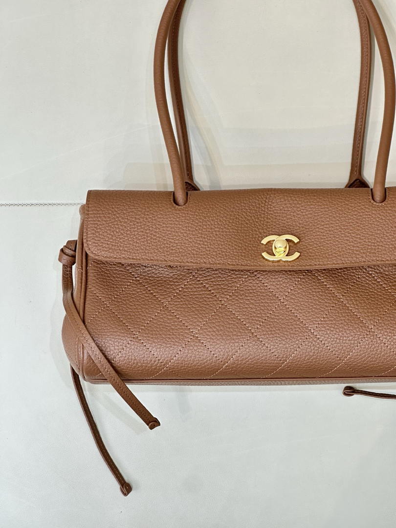 Chanel Small shopping bag Grained calfskin & gold-tone metal AS6288 Brown