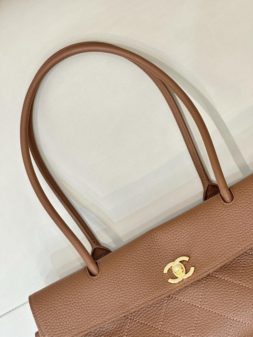 Chanel Small shopping bag Grained calfskin & gold-tone metal AS6288 Brown