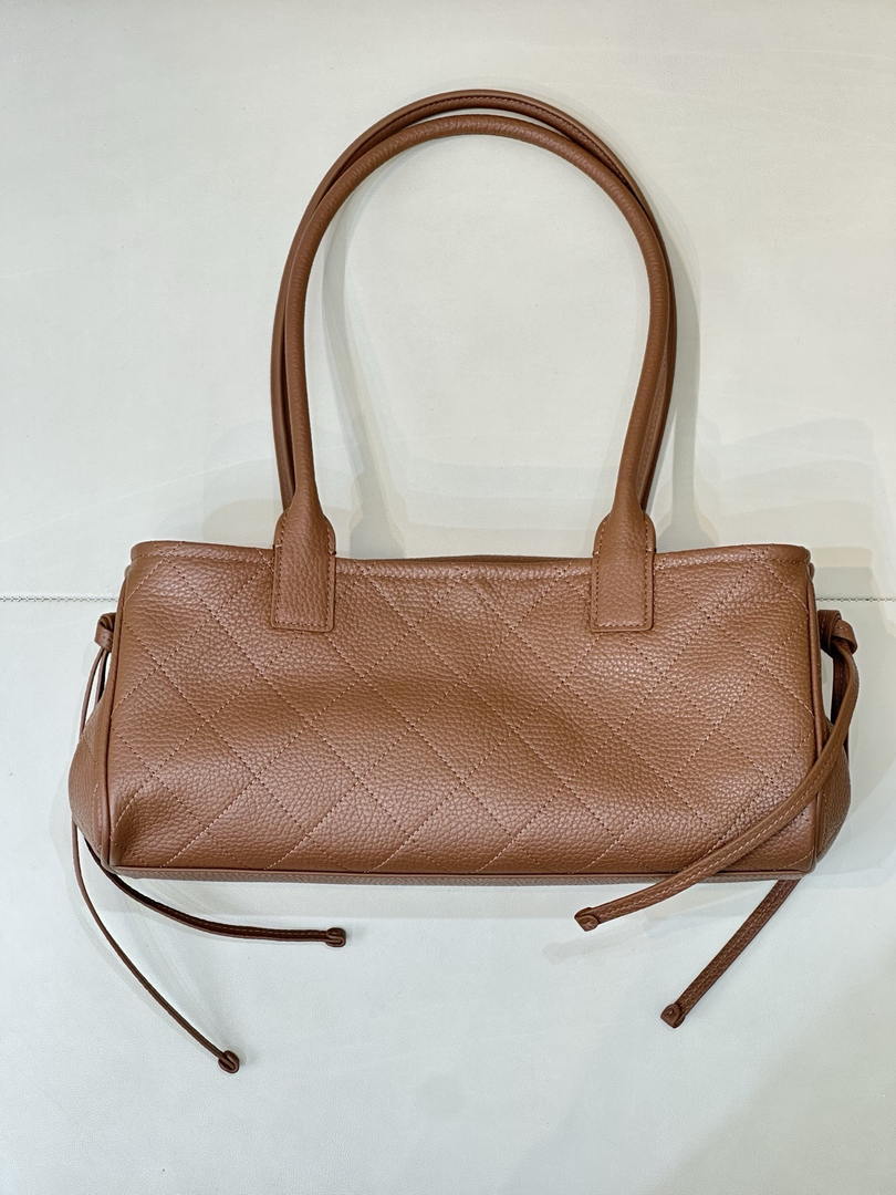 Chanel Small shopping bag Grained calfskin & gold-tone metal AS6288 Brown