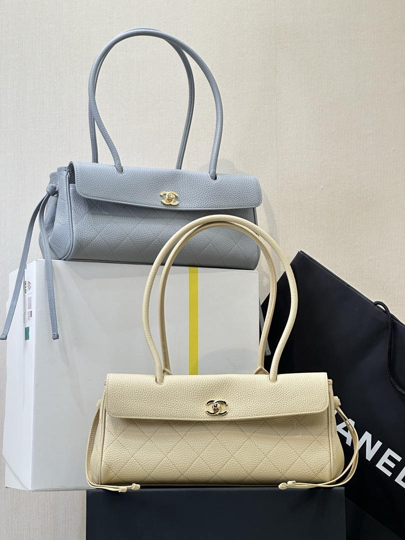 Chanel Small shopping bag Grained calfskin & gold-tone metal AS6288 Light Blue