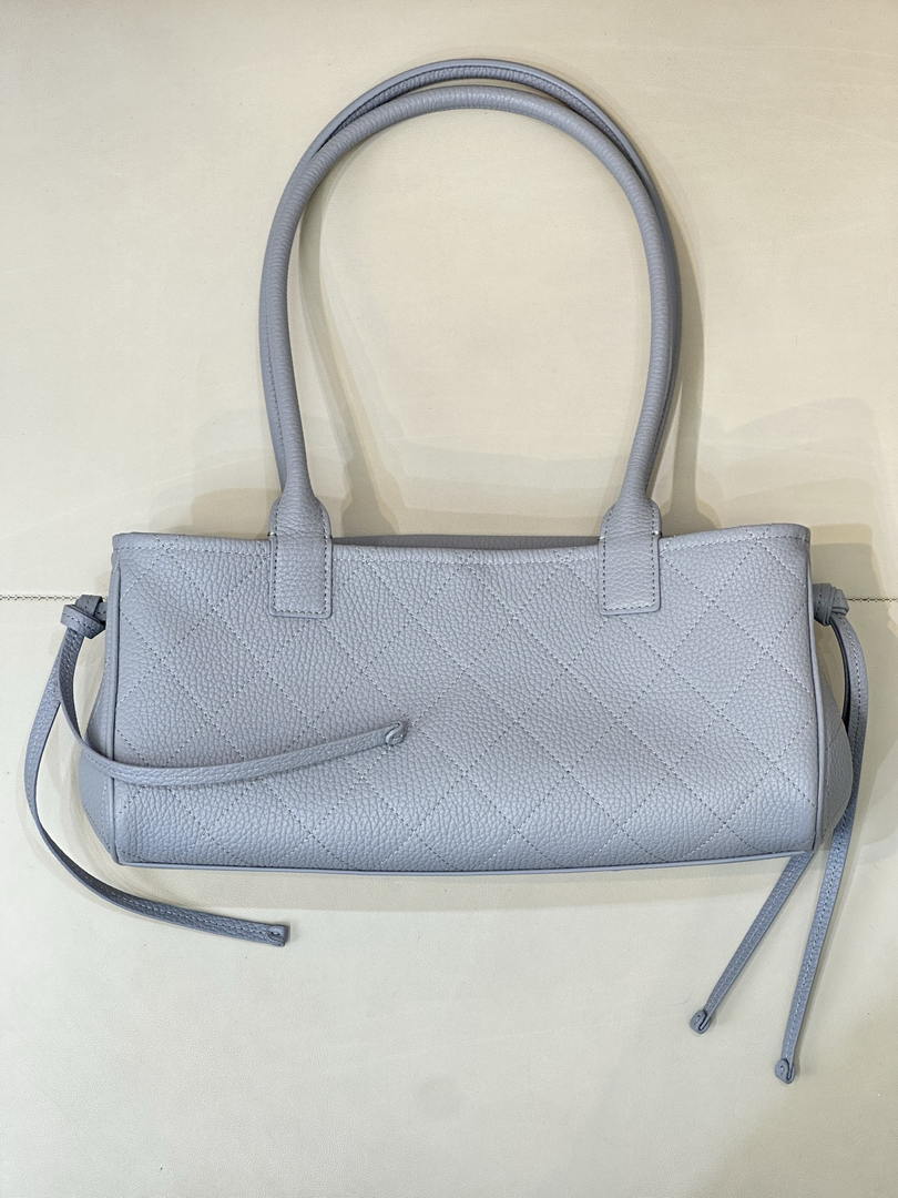 Chanel Small shopping bag Grained calfskin & gold-tone metal AS6288 Light Blue