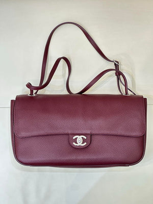 Chanel Maxi Flapbag Grained calfskin & gold-tone metal AS6231 Wine Red - Gold - View 1