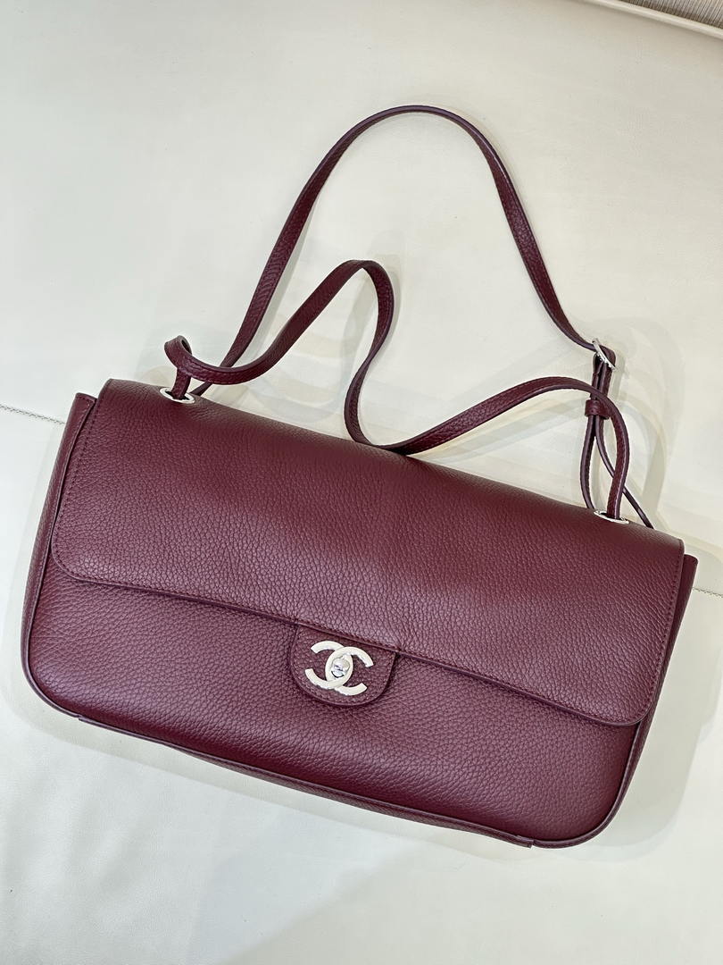 Chanel Maxi Flapbag Grained calfskin & gold-tone metal AS6231 Wine Red - Gold - View 2
