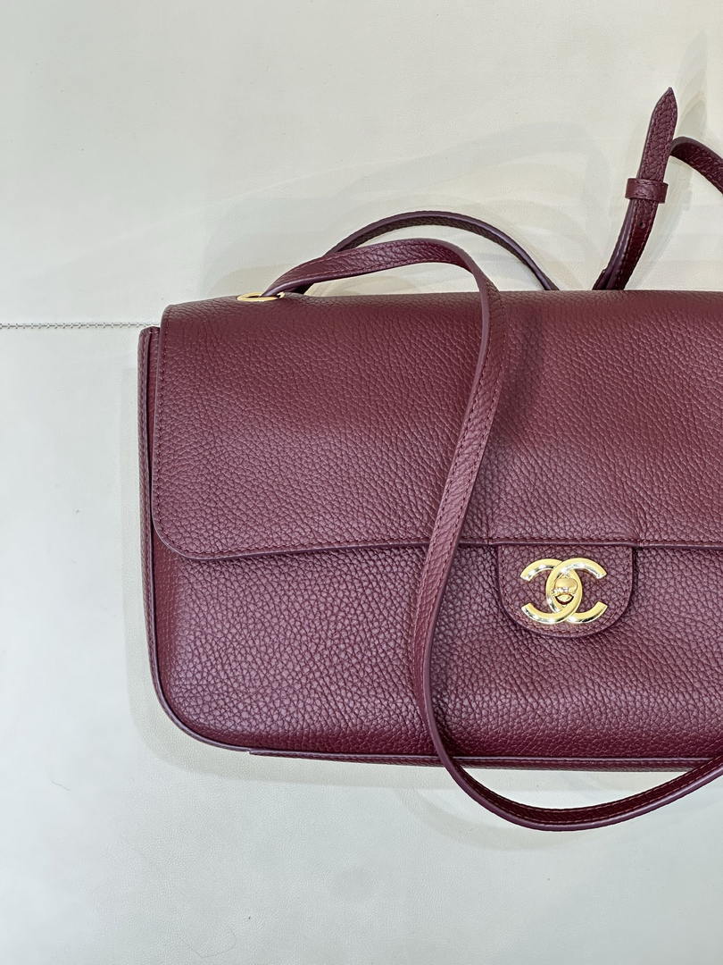 Chanel Maxi Flapbag Grained calfskin & gold-tone metal AS6231 Wine Red