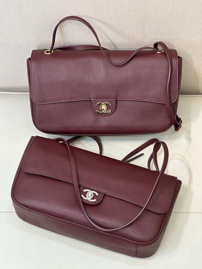 Chanel Maxi Flapbag Grained calfskin & gold-tone metal AS6231 Wine Red