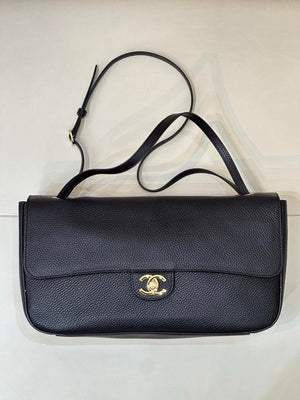 Chanel Maxi Flapbag Grained calfskin & gold-tone metal AS6231 Black - Gold - View 11
