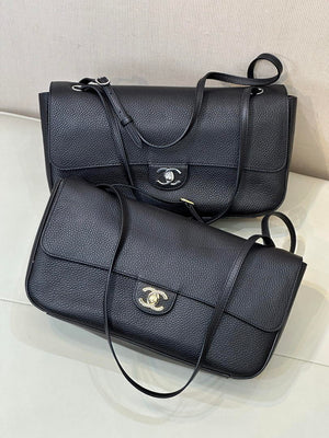 Chanel Maxi Flapbag Grained calfskin & gold-tone metal AS6231 Black - Gold - View 17