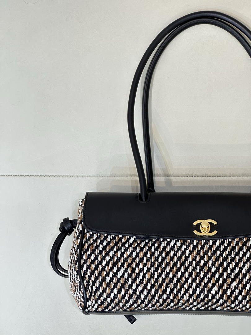 Chanel Small shopping bag Grained calfskin & gold-tone metal AS6288 Black &Tweed