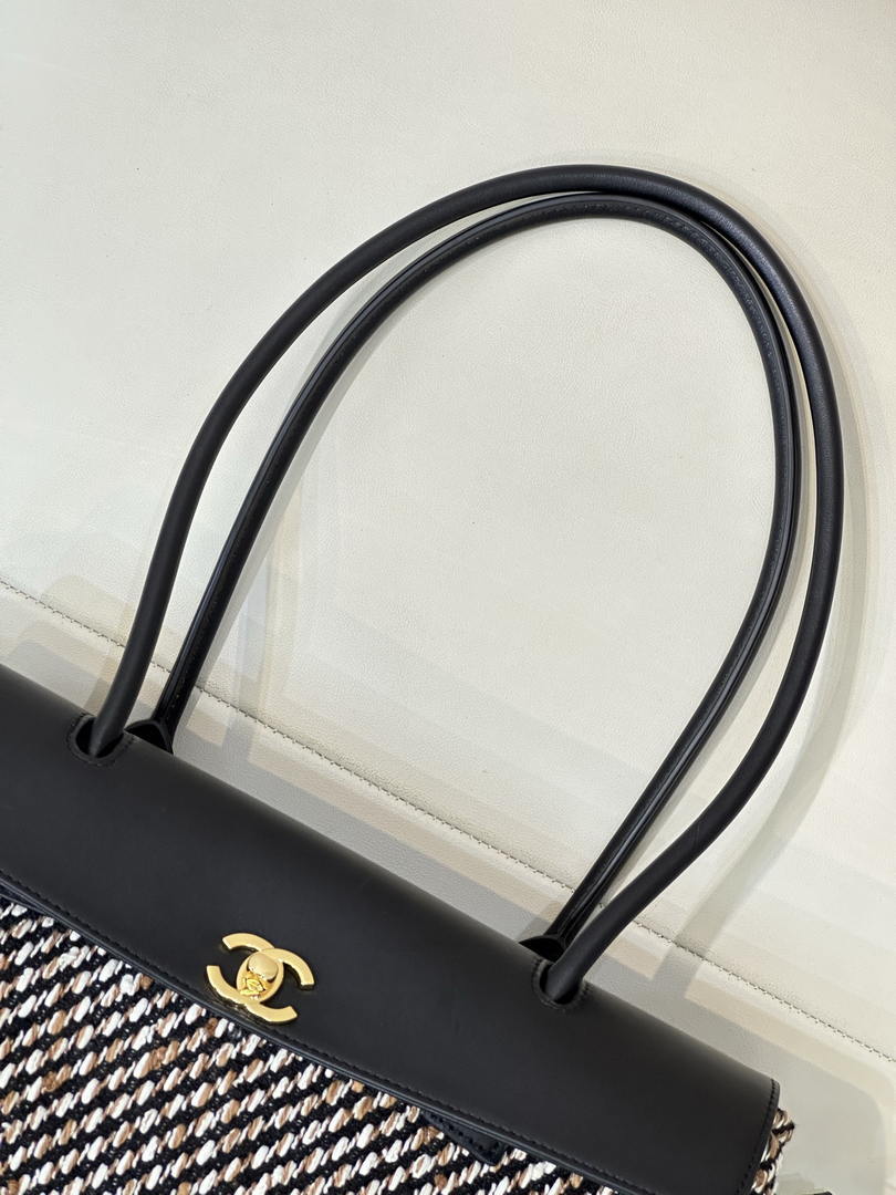 Chanel Small shopping bag Grained calfskin & gold-tone metal AS6288 Black &Tweed