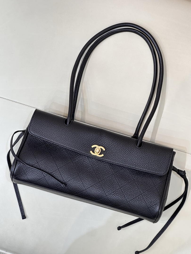 Chanel Small shopping bag Grained calfskin & gold-tone metal AS6288 Black