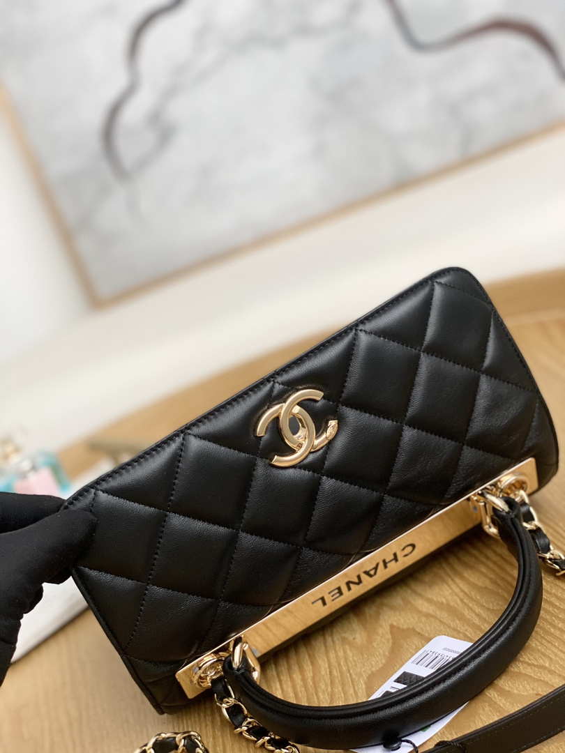 Chanel Small Trendy CC Flap Bag With Top Handle Lambskin bag A92236 Black Gold Round