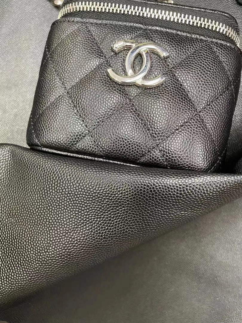Chanel Small Vanity With Chain Bag Lambskin AP2198 Black Silvery