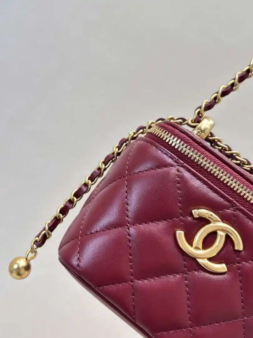 Chanel Small Vanity with Chain Shiny Calfskin Wine Red AP2292 Gold