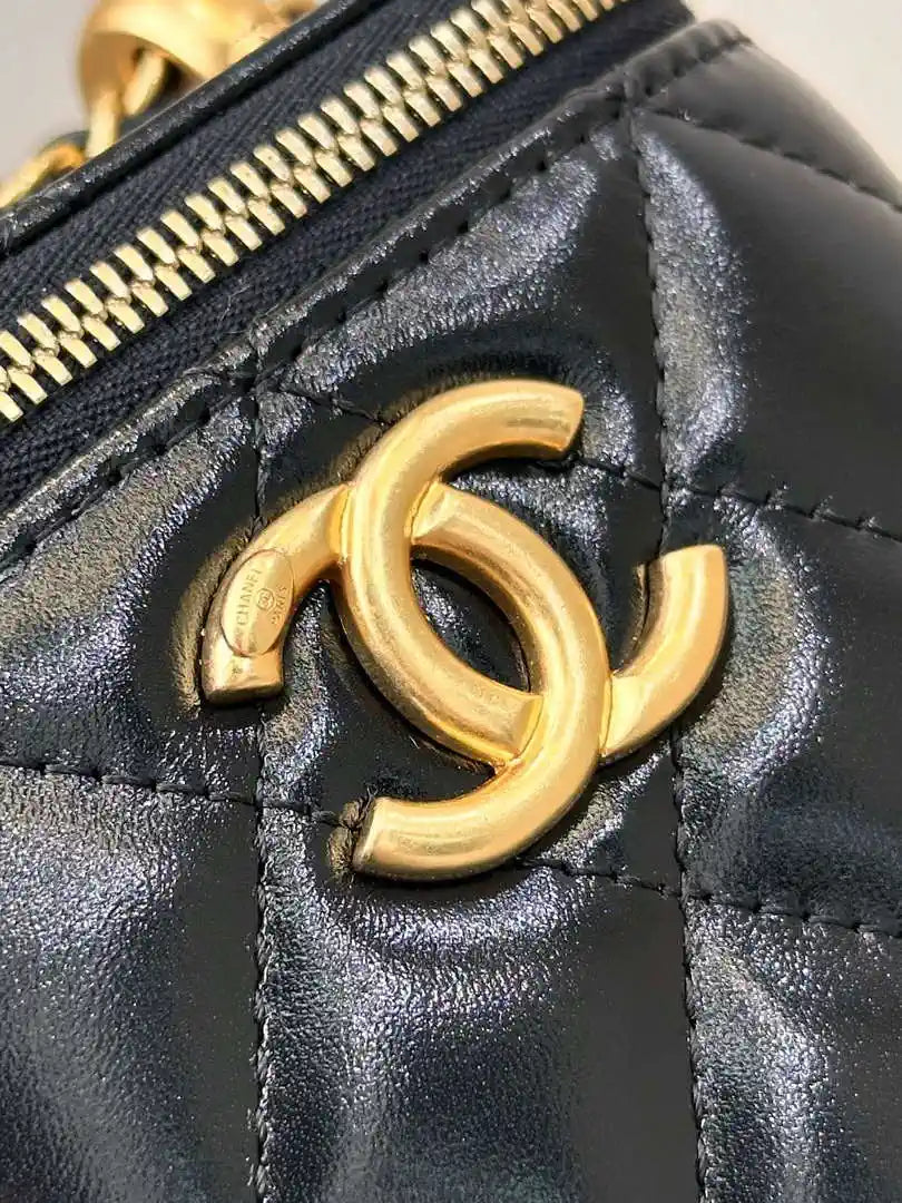 Chanel Small Vanity with Chain Shiny Calfskin Black AP2292 Gold