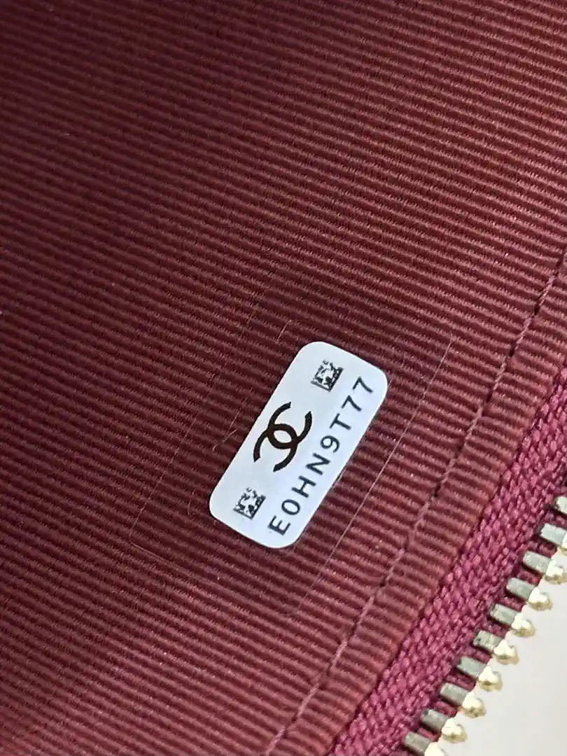 Chanel Small Vanity with Chain Shiny Calfskin Wine Red AP2292 Gold