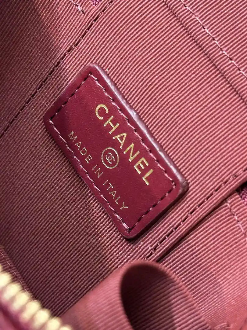 Chanel Small Vanity with Chain Shiny Calfskin Wine Red AP2292 Gold