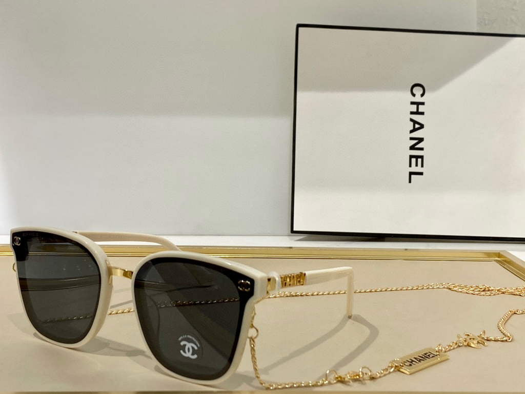 Chanel Cat Eye Sunglasses Luxury Chanel Shield Sport Fashion Show 993068