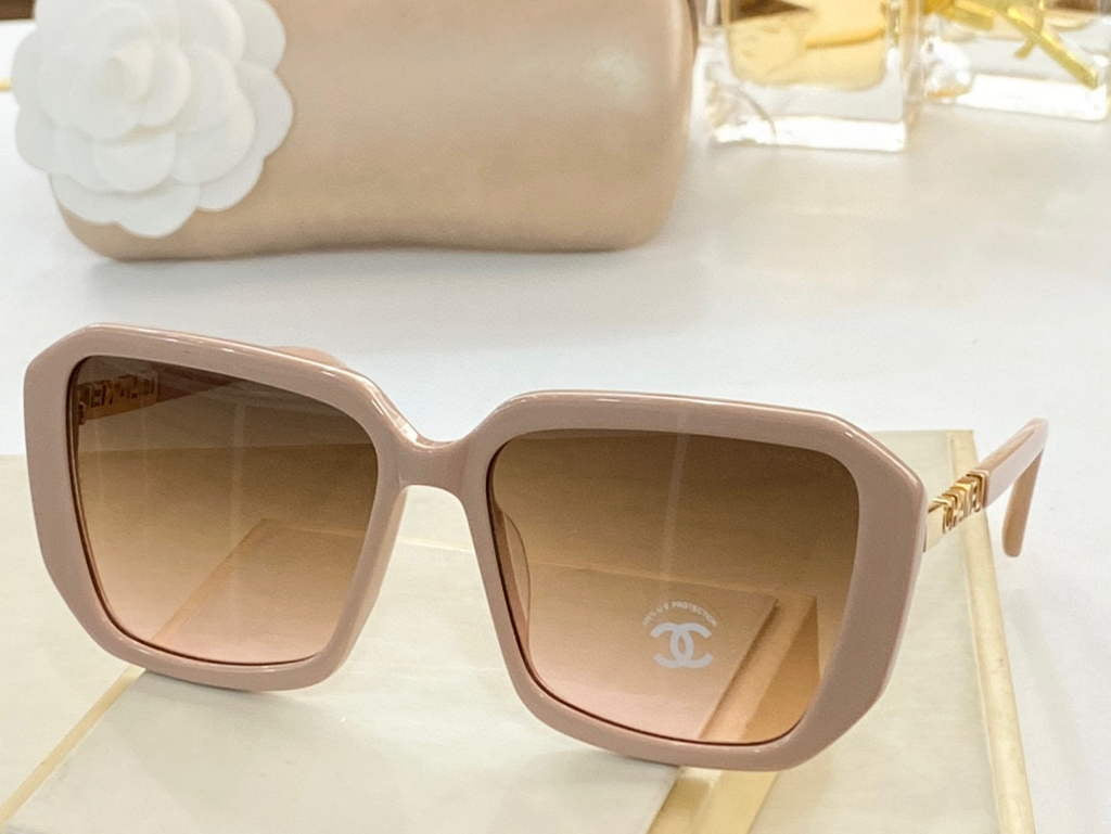 Chanel Cat Eye Sunglasses Luxury Chanel Shield Sport Fashion Show 993121