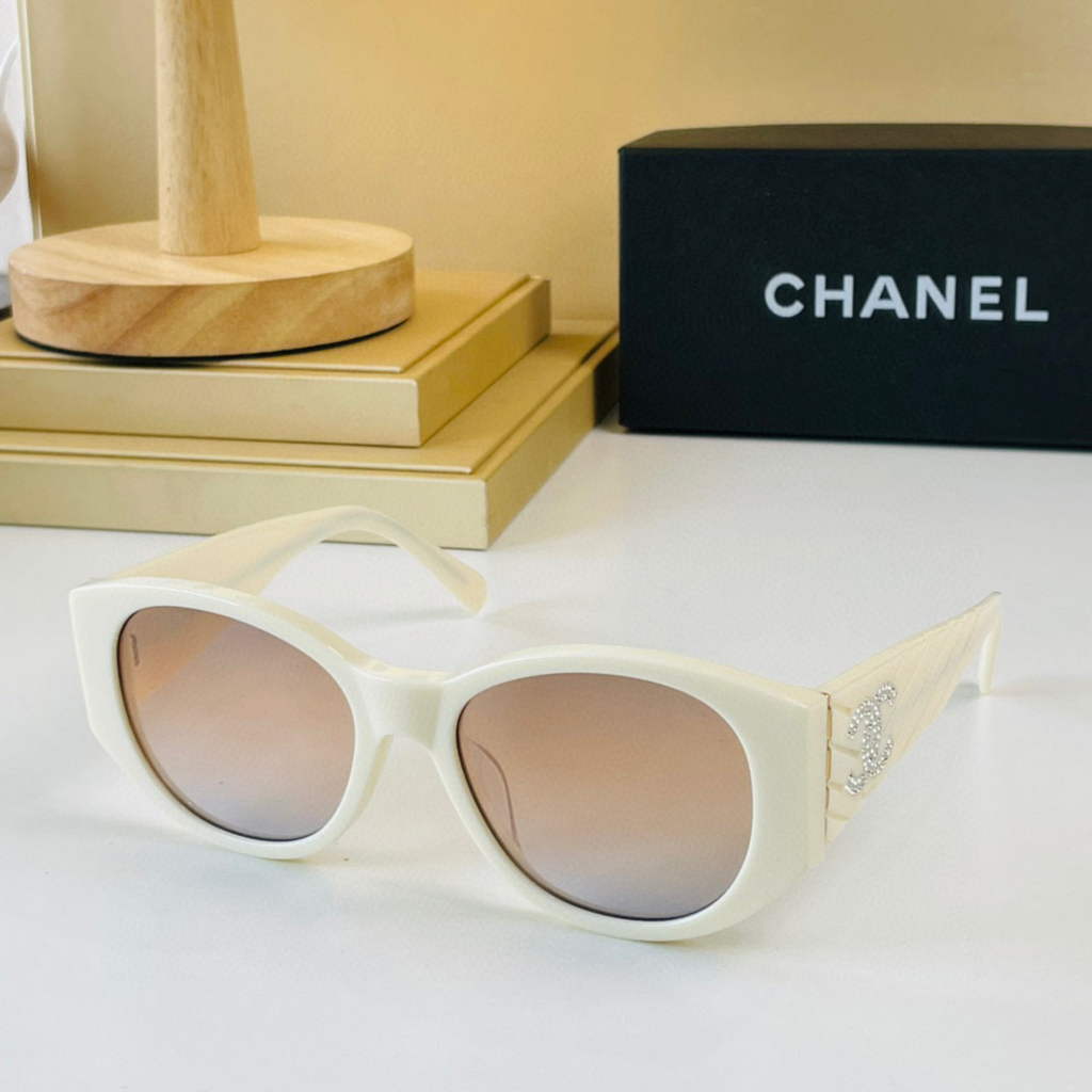 Chanel Cat Eye Sunglasses Luxury Chanel Shield Sport Fashion Show 993147
