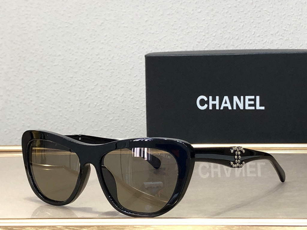 Chanel Cat Eye Sunglasses Luxury Chanel Shield Sport Fashion Show 993180