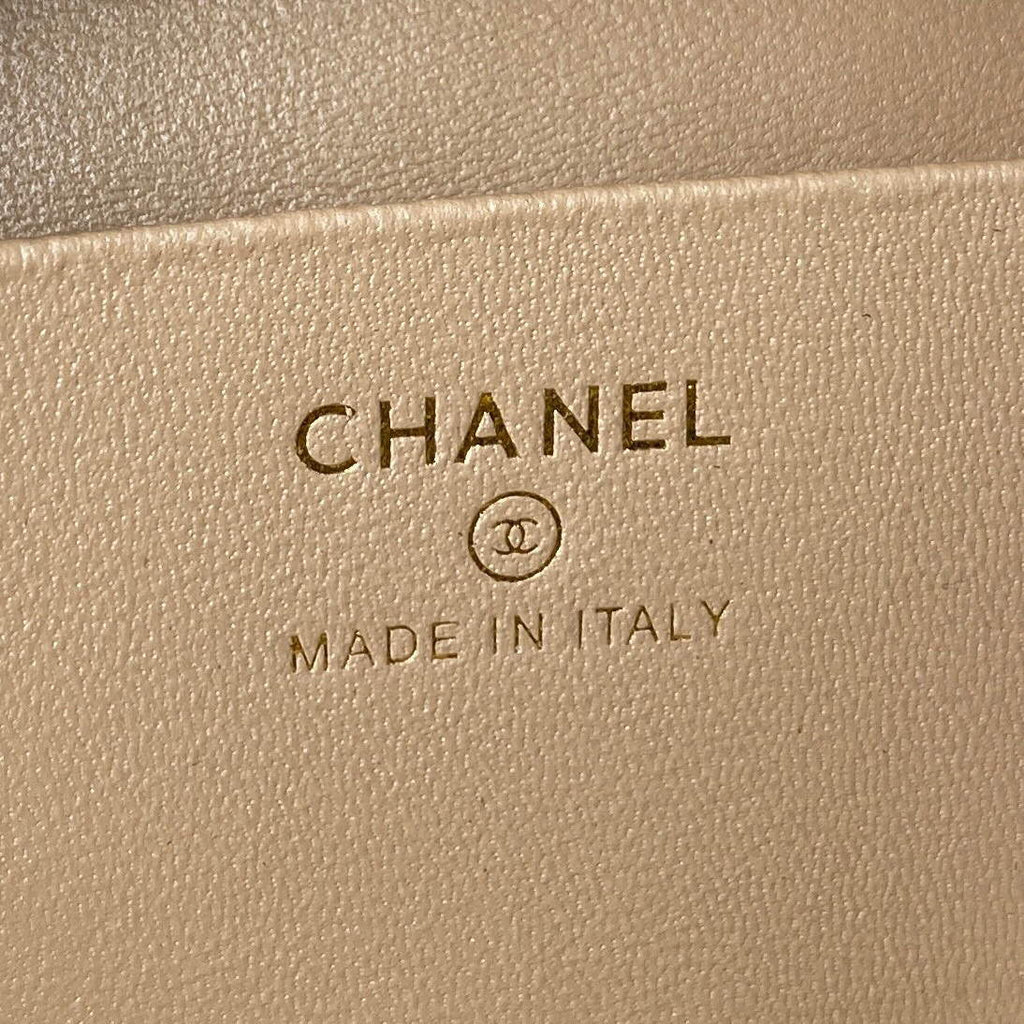 Chanel Vanity Case Shiny Lambskin Gold AP2731 Blue
