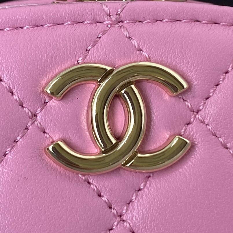Chanel Vanity Case Shiny Lambskin Gold AP2731 Pink