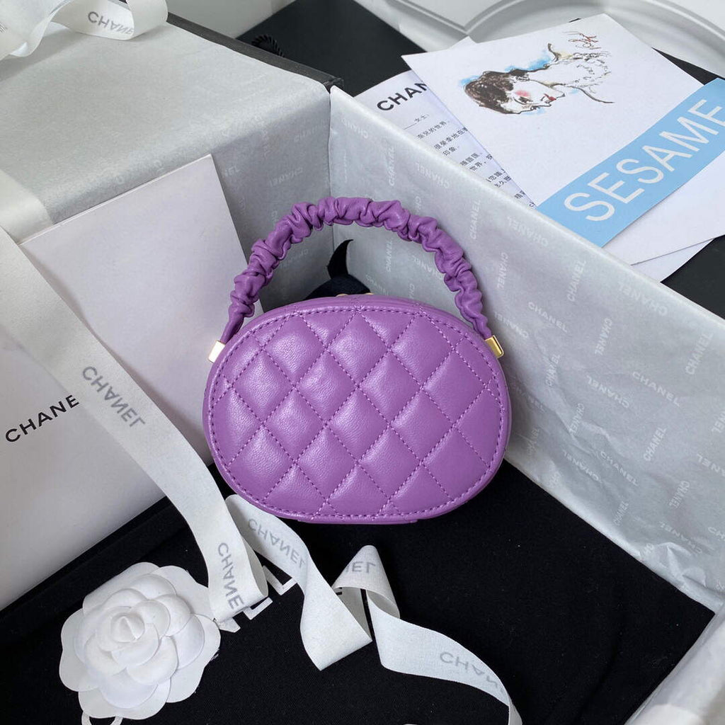 Chanel Vanity Case Shiny Lambskin Gold AP2731 Purple