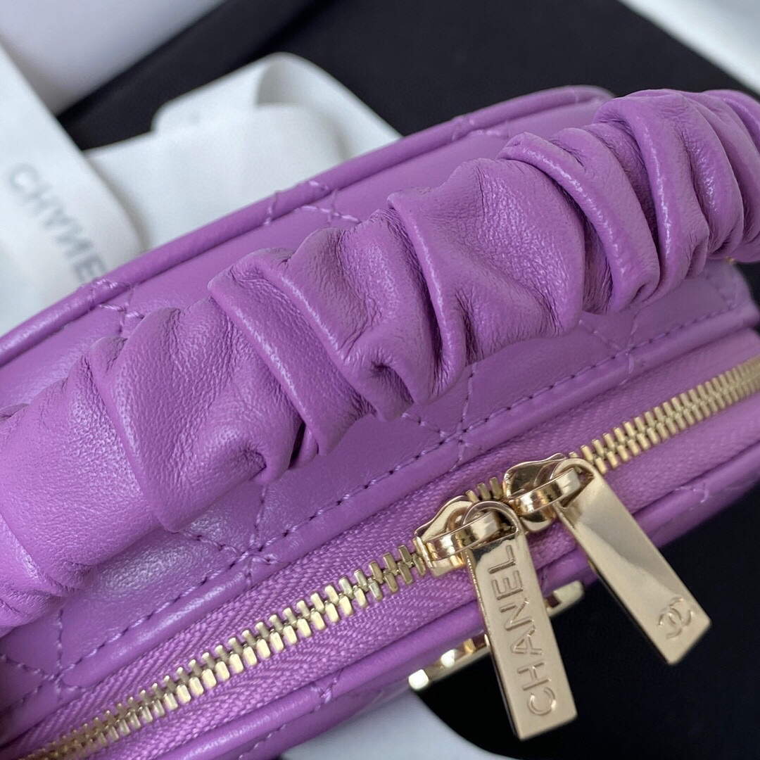 Chanel Vanity Case Shiny Lambskin Gold AP2731 Purple
