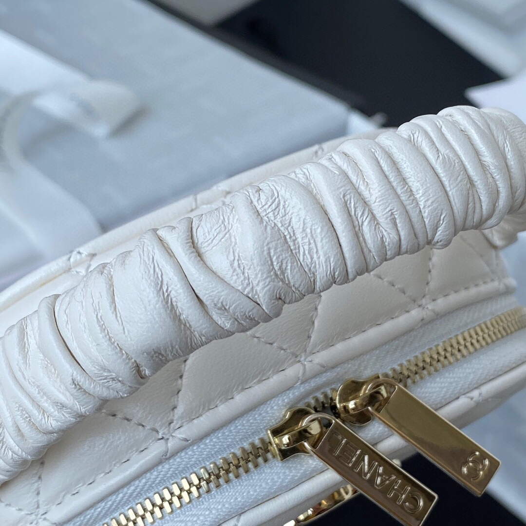 Chanel Vanity Case Shiny Lambskin Gold AP2731 White - Default Title - View 5