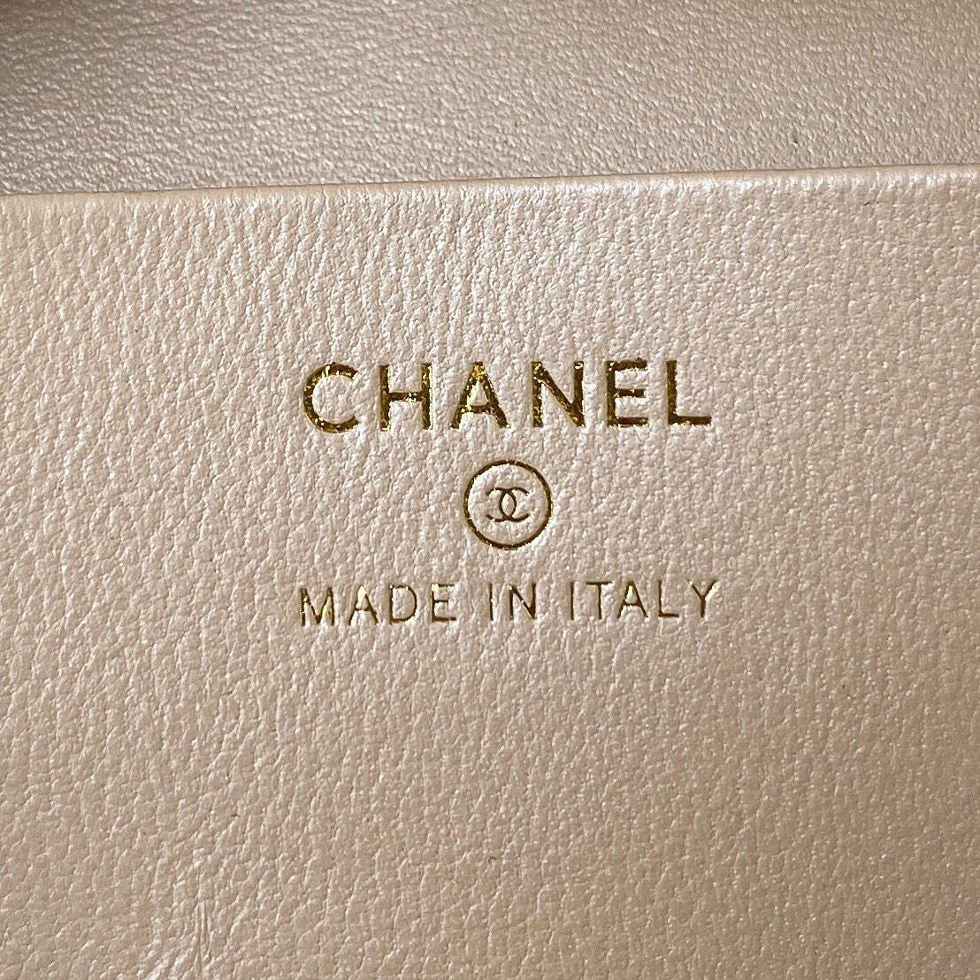 Chanel Vanity Case Shiny Lambskin Gold AP2731 White - Default Title - View 9