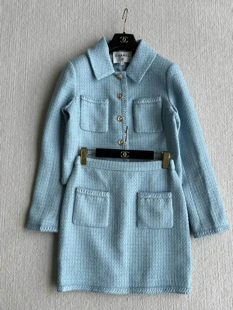 Chanel Women Blue tweed jacket and skirt set C62324