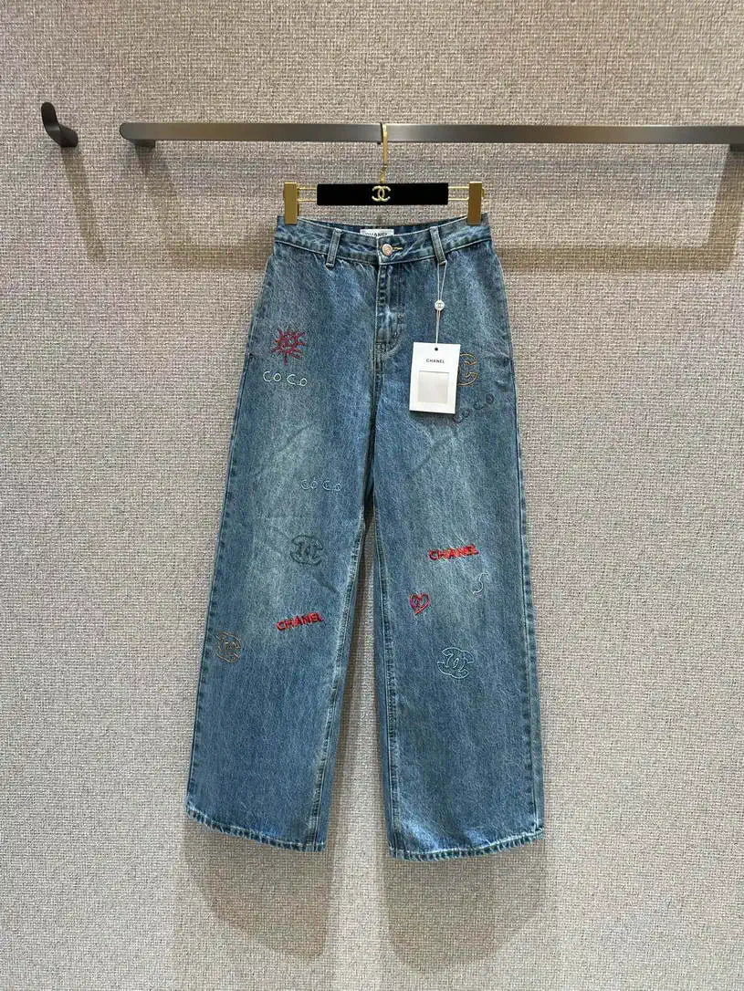 Chanel Women Fashion Jeans with embroidered logo Jeans C58811