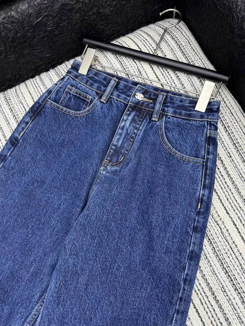 Chanel Women Fashion Jeans with embroidered logo Jeans C58812