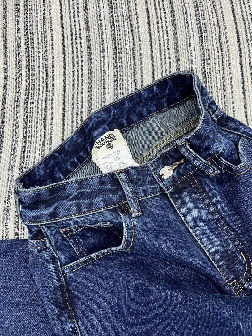 Chanel Women Fashion Jeans with embroidered logo Jeans C58812
