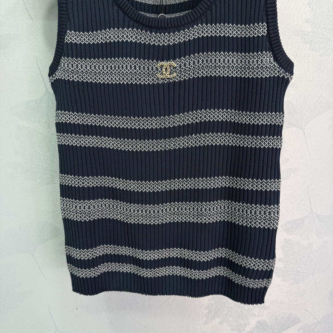 Chanel Women Fashion Knitted T-shirt Vest C81104