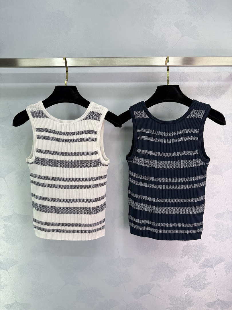 Chanel Women Fashion Knitted T-shirt Vest C81104