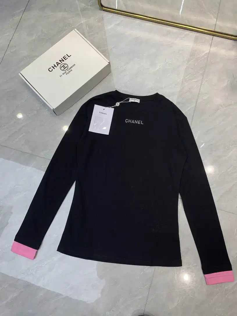 Chanel Women Long-sleeved T-shirt with pink cuffs  CC69212