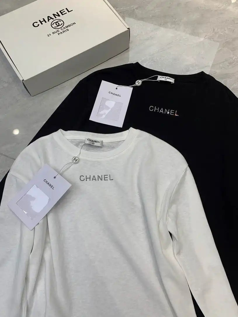 Chanel Women Long-sleeved T-shirt with pink cuffs  CC69212